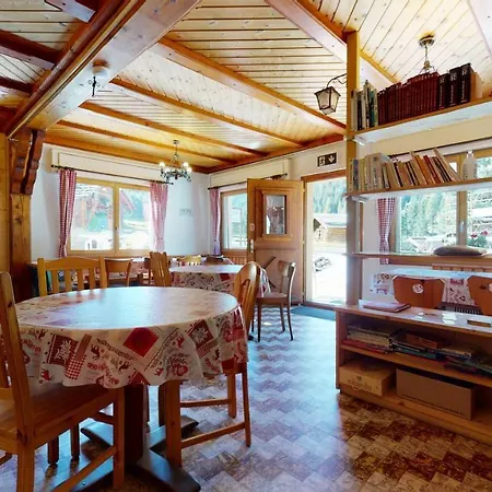 Magnifique Chalet Typique De 26 Couchages A Zinal - Grimentz Dans Le Valais Chalet *
