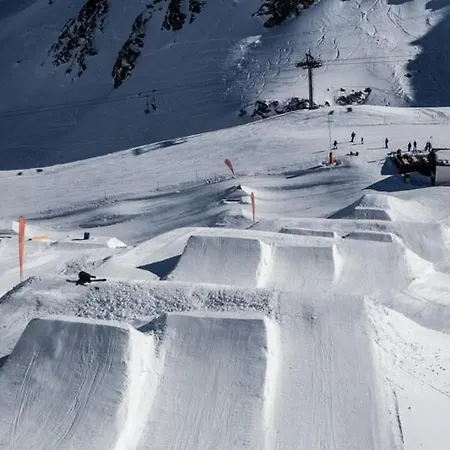 Magnifique Chalet Typique De 26 Couchages A Zinal - Grimentz Dans Le Valais *